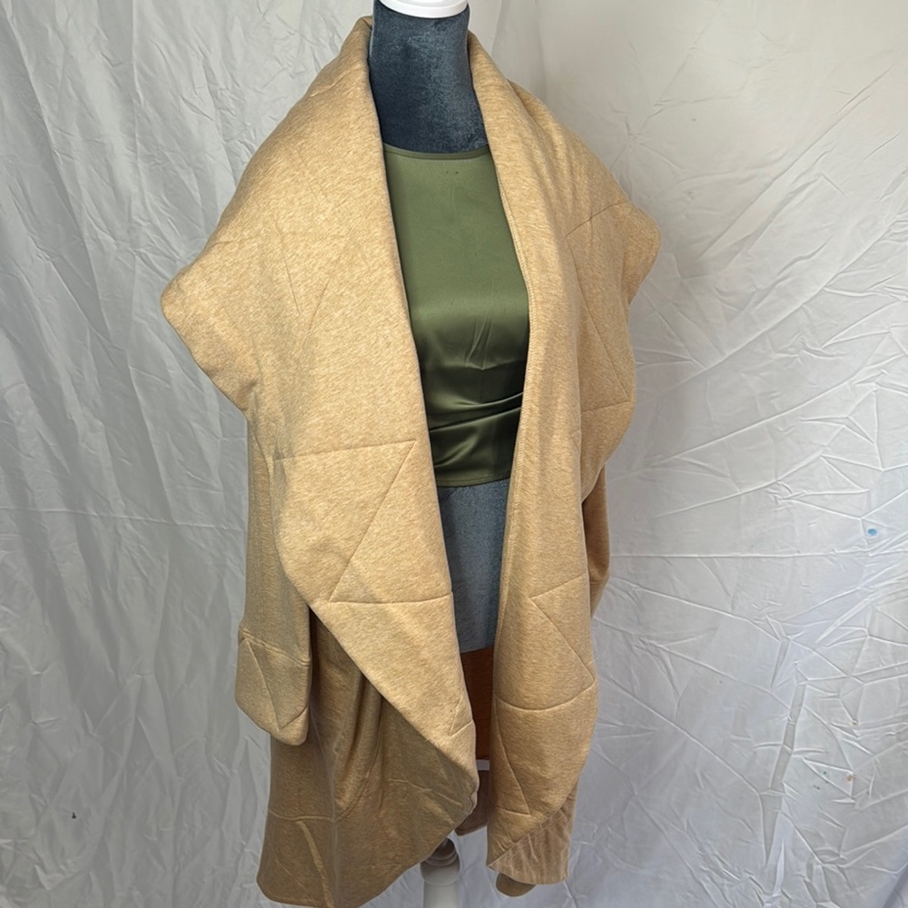 Tan Attitudes by Renee Cardigan, Size M/L NWT
